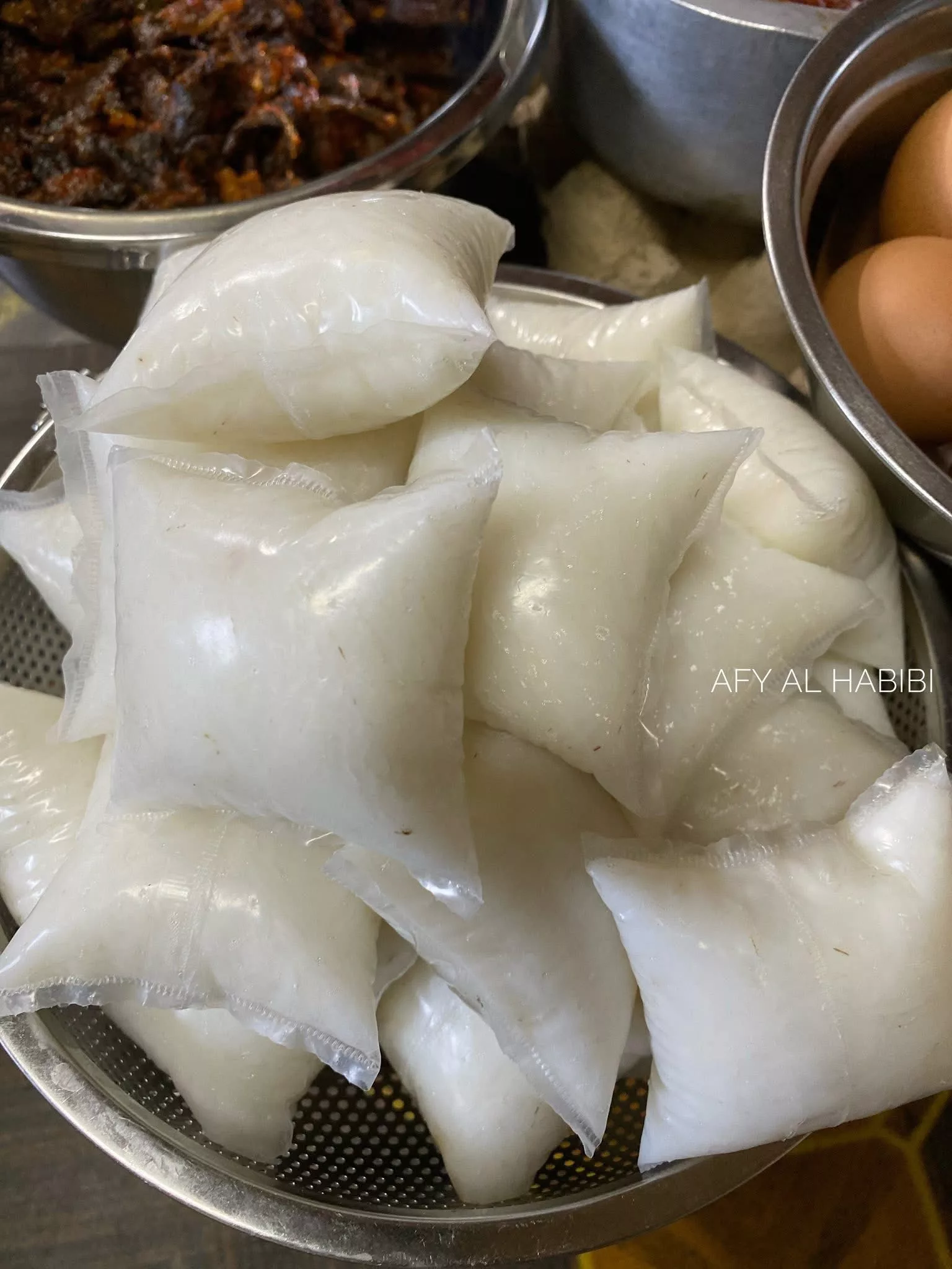 Resipi Lontong Betawi, Kuah Lodeh Rasa Lebih Lemak Berempah Luar Biasa Sedap!