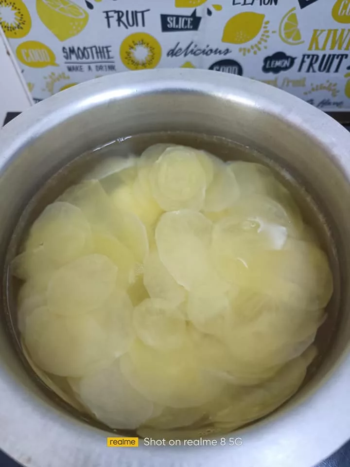 Cara Buat Kerepek Kentang Homemade, Rangup & Nipis, Goreng Cantik Tak Hangit! 12 Cara Buat Kerepek Kentang Homemade, Rangup & Nipis, Goreng Cantik Tak Hangit!