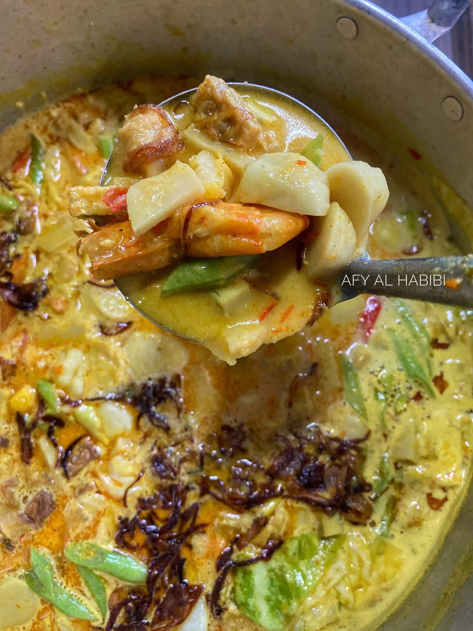 Resipi Lontong Betawi, Kuah Lodeh Rasa Lebih Lemak Berempah Luar Biasa Sedap!