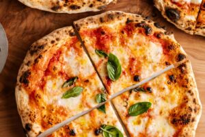 Pizza Margherita: Kisah Menarik Pizza Dari Makanan Orang Miskin Jadi Hidangan Dunia