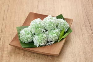 Kuih Tradisional Malaysia: Sebab Menarik & Nostalgia Yang Kekal Relevan