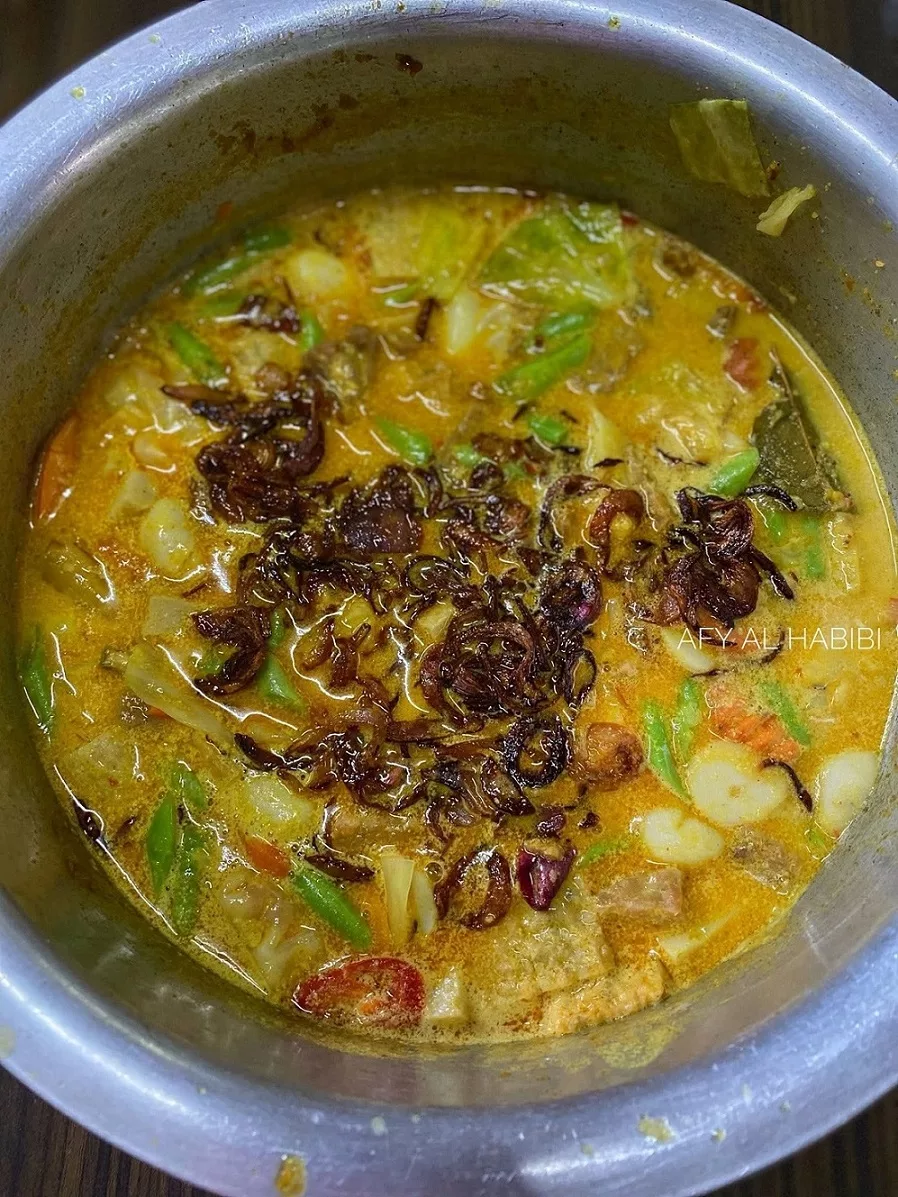 Resipi Lontong Betawi, Kuah Lodeh Rasa Lebih Lemak Berempah Luar Biasa Sedap!