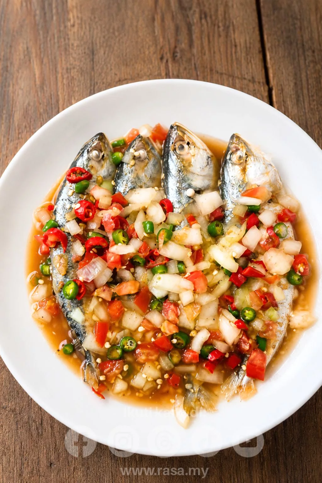 air asam ikan kukus
