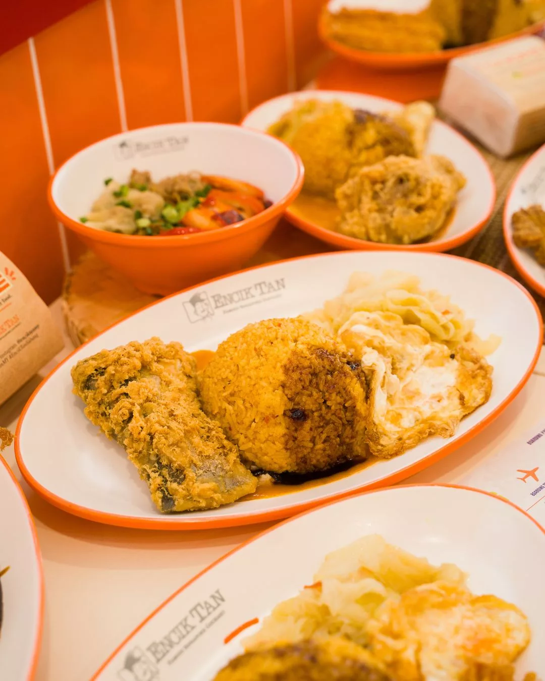 Encik Tan Malaysia Kini Dibuka di Subang SkyPark, Bawa Hidangan Jalanan Cina Halal Paling Popular 15 Encik Tan Malaysia Kini Dibuka di Subang SkyPark, Bawa Hidangan Jalanan Cina Halal Paling Popular