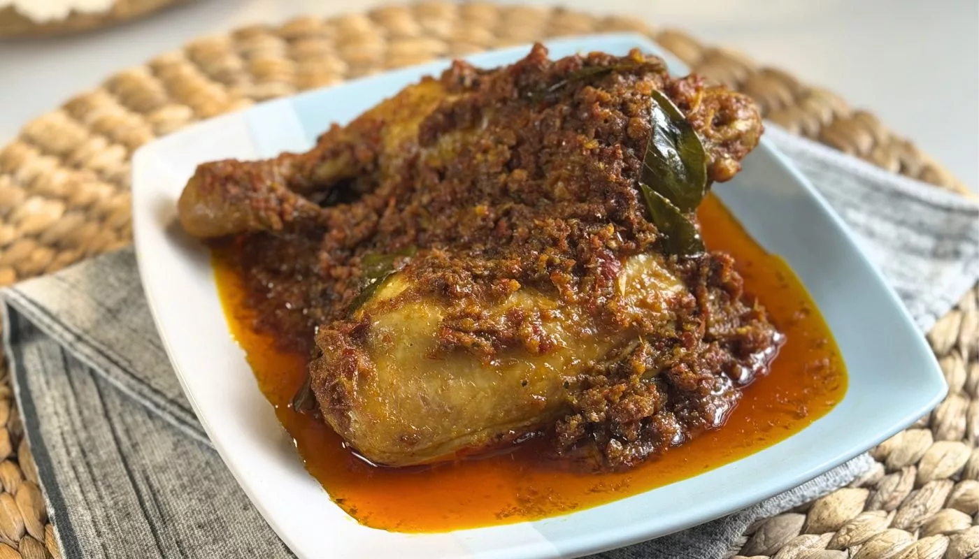 Ayam Betutu Bali Paling Sedap, Pedas Berempah & Buat Tambah Nasi! 5 Ayam Betutu Bali Paling Sedap, Pedas Berempah & Buat Tambah Nasi!