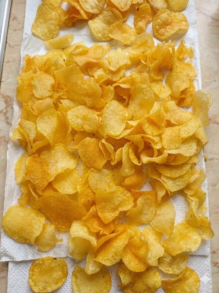 Cara Buat Kerepek Kentang Homemade, Rangup & Nipis, Goreng Cantik Tak Hangit! 10 Cara Buat Kerepek Kentang Homemade, Rangup & Nipis, Goreng Cantik Tak Hangit!