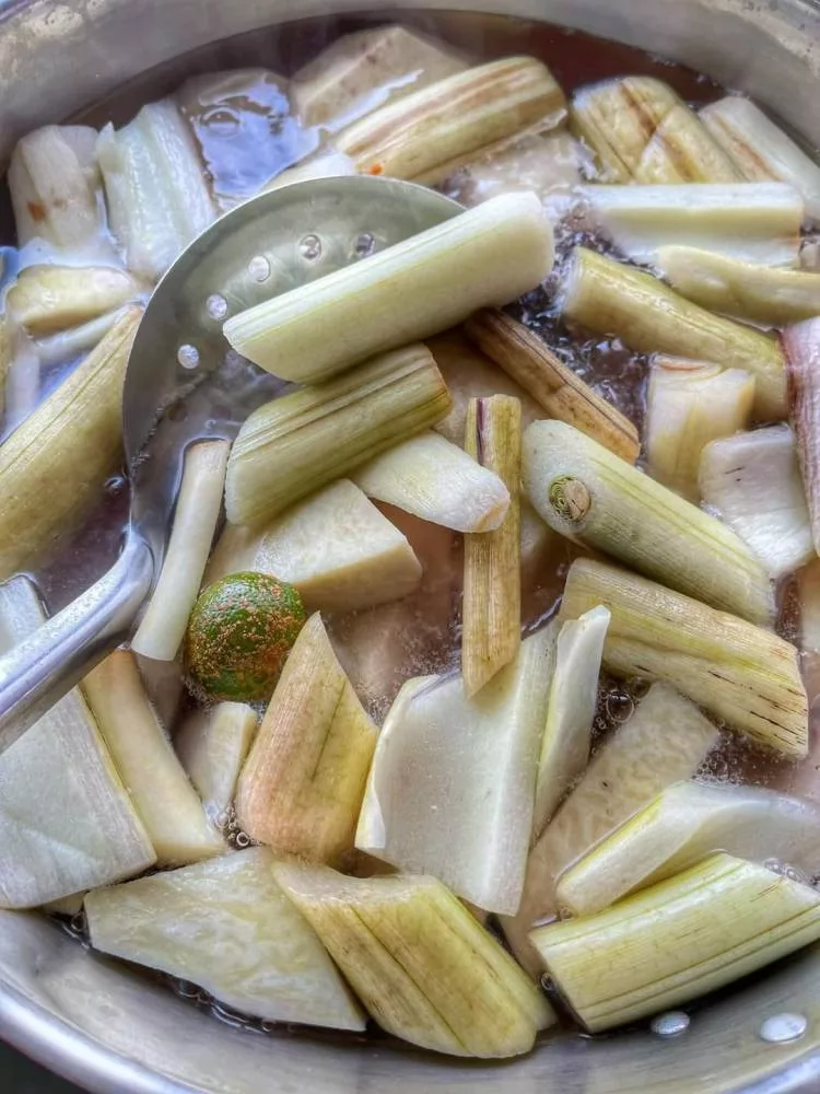 Cara Masak Lauk Kampung, Sayur Keladi Masak Lemak Cili Api Resipi 'Ori Nismilan' Sedap 8 Cara Masak Lauk Kampung, Sayur Keladi Masak Lemak Cili Api Resipi 'Ori Nismilan' Sedap
