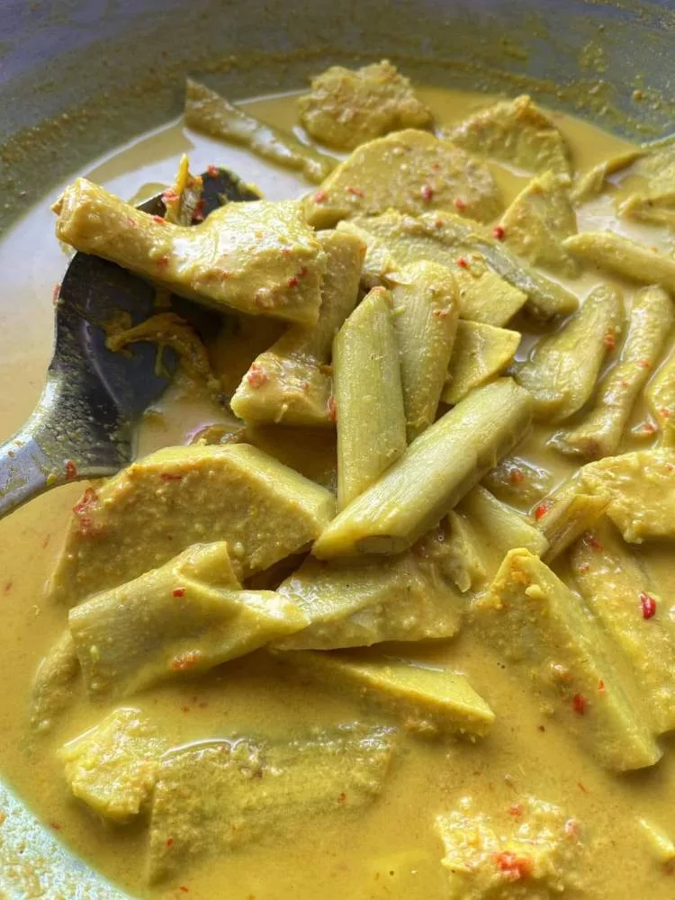Cara Masak Lauk Kampung, Sayur Keladi Masak Lemak Cili Api Resipi 'Ori Nismilan' Sedap 11 Cara Masak Lauk Kampung, Sayur Keladi Masak Lemak Cili Api Resipi 'Ori Nismilan' Sedap