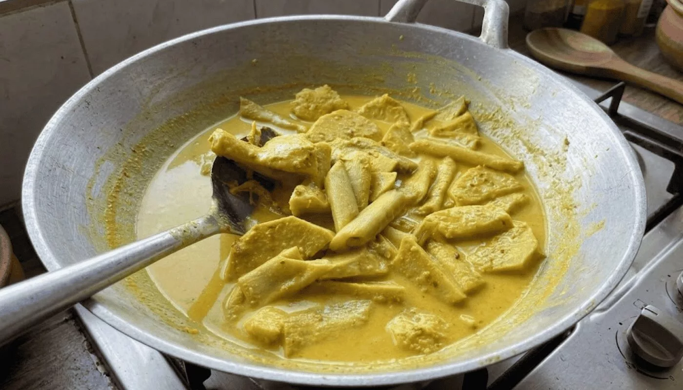 Cara Masak Lauk Kampung, Sayur Keladi Masak Lemak Cili Api Resipi 'Ori Nismilan' Sedap