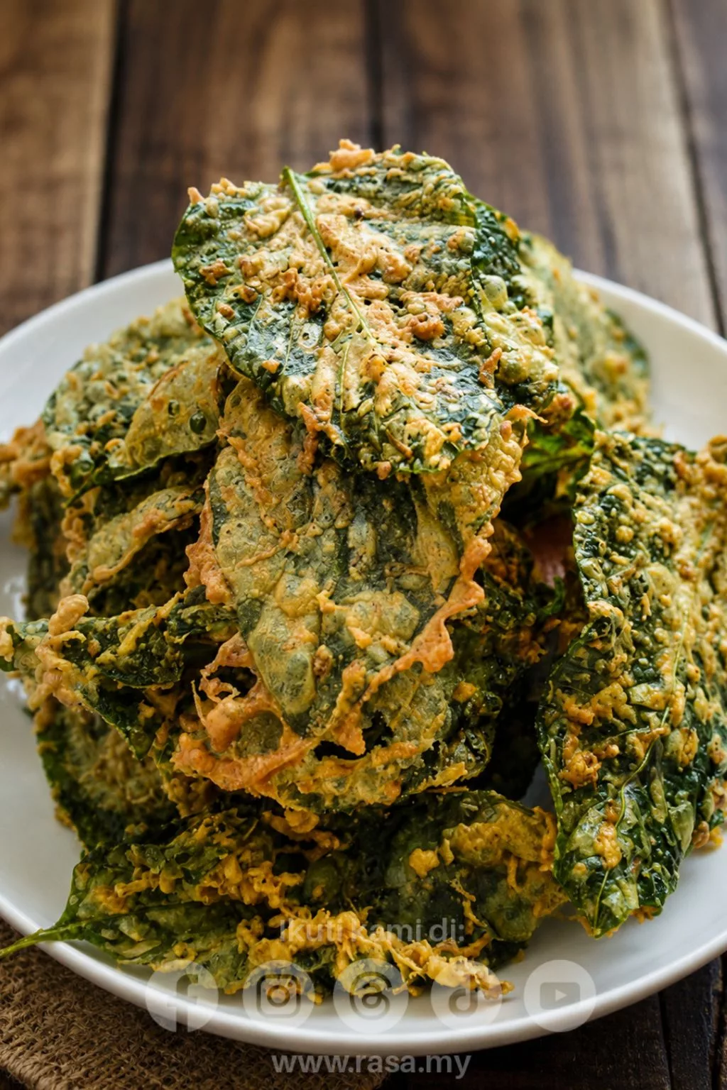 Rempeyek Bayam Rangup & Mudah, Resipi Paling Sedap Untuk Kudapan