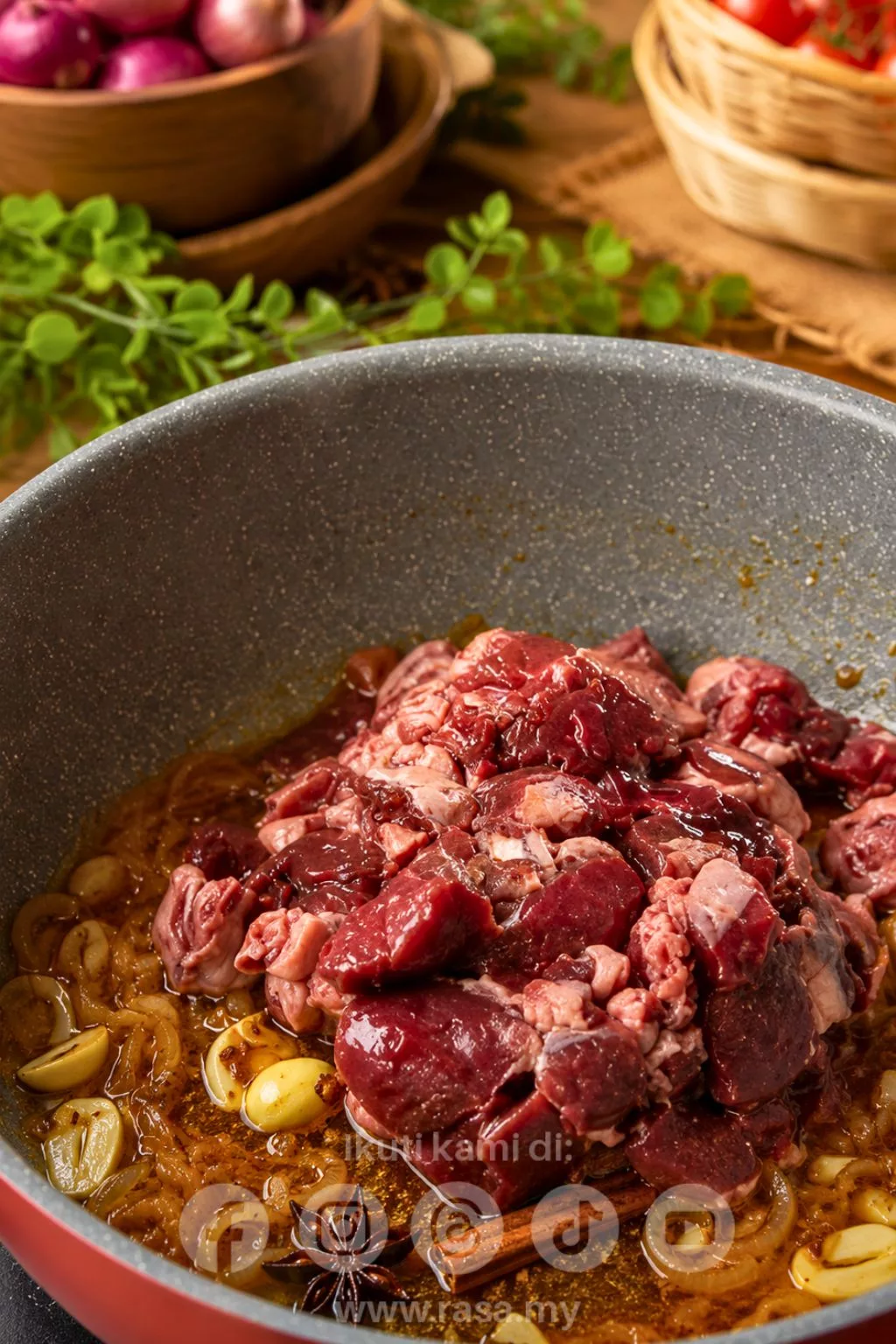 Daging Masak Kicap Kerisik Paling Sedap & Wangi, Resipi Mudah Buat Bertambah Nasi 19 Daging Masak Kicap Kerisik Paling Sedap & Wangi, Resipi Mudah Buat Bertambah Nasi