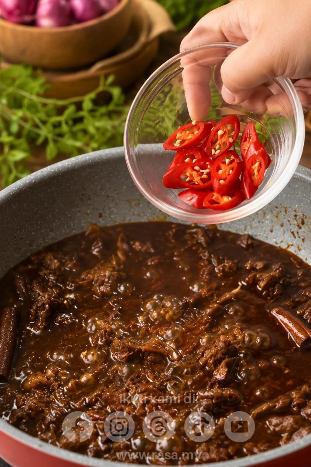 Daging Masak Kicap Kerisik Paling Sedap & Wangi, Resipi Mudah Buat Bertambah Nasi 23 Daging Masak Kicap Kerisik Paling Sedap & Wangi, Resipi Mudah Buat Bertambah Nasi