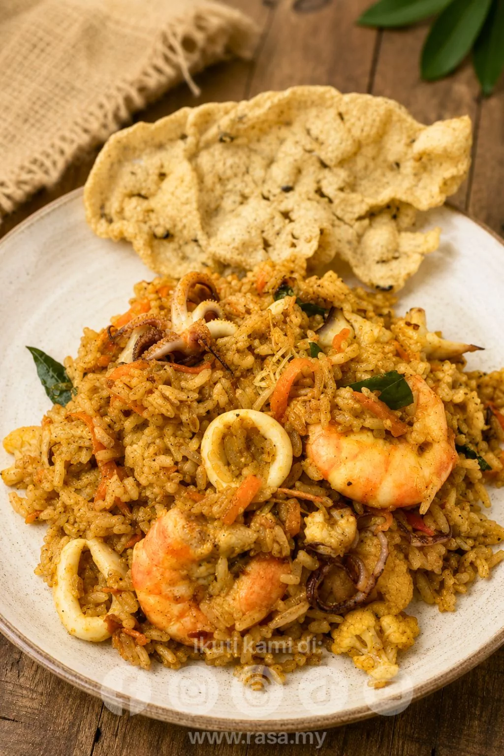 Nasi Goreng Tomyam Paling Sedap & Padu, Sekali Cuba Memang Tak Cukup Sepinggan