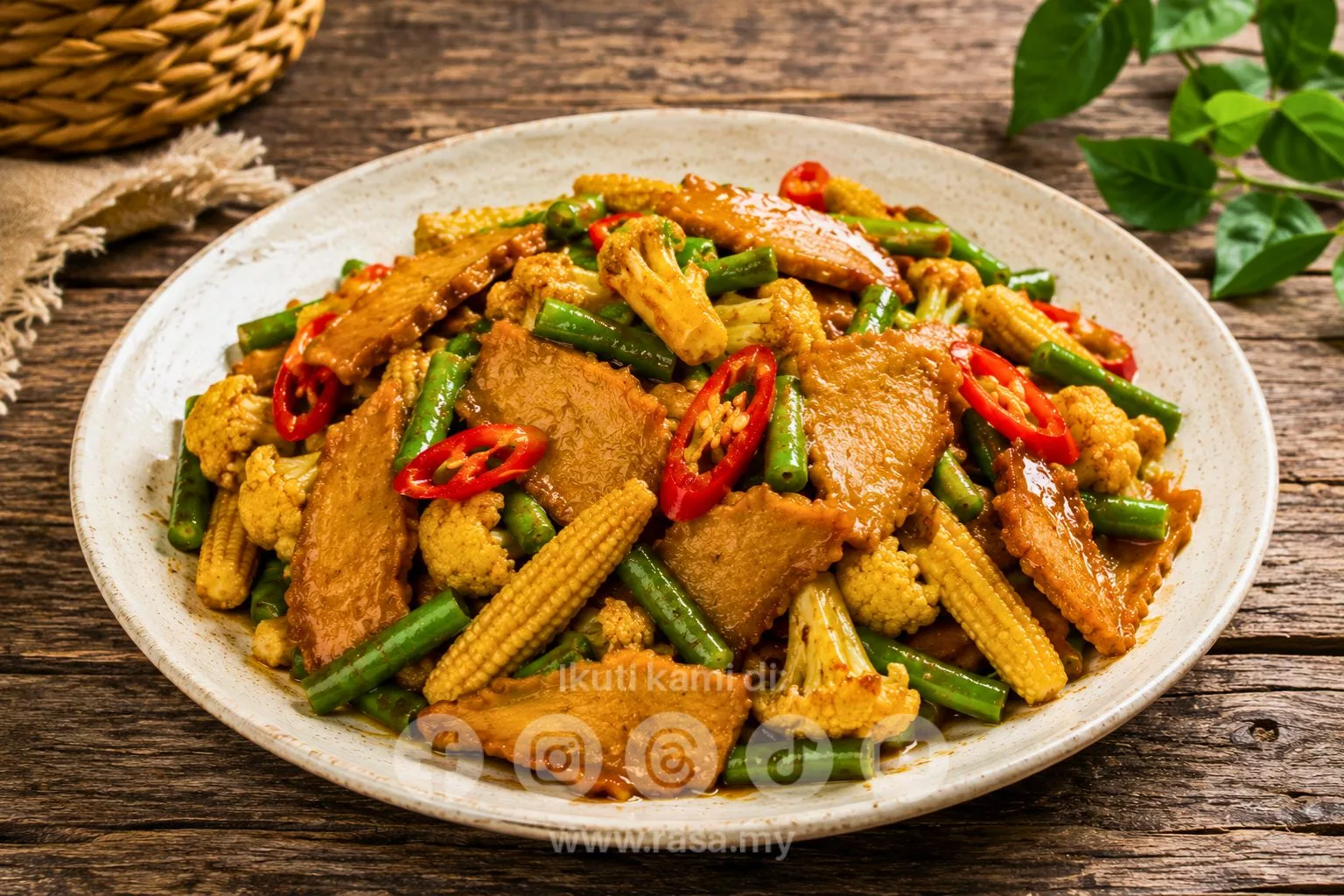 Daging Masam Manis Paling Menyelerakan, Resipi Mudah Ala Paprik Yang Bikin Ketagih 6 Daging Masam Manis Paling Menyelerakan, Resipi Mudah Ala Paprik Yang Bikin Ketagih