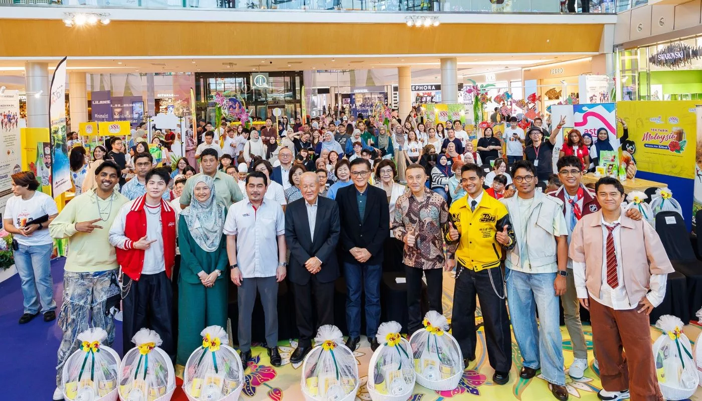 Teh Tarik Jadi Simbol Perpaduan Hebat Menerusi Kempen Merdeka 888 Tea & Coffee 5 Teh Tarik Jadi Simbol Perpaduan Hebat Menerusi Kempen Merdeka 888 Tea & Coffee