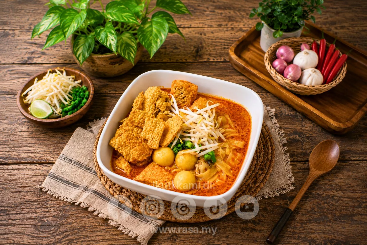 Kuetiau Kari Chinese Style Ipoh Paling Sedap, Mudah & Berkuah Pekat 9 Kuetiau Kari Chinese Style Ipoh Paling Sedap, Mudah & Berkuah Pekat