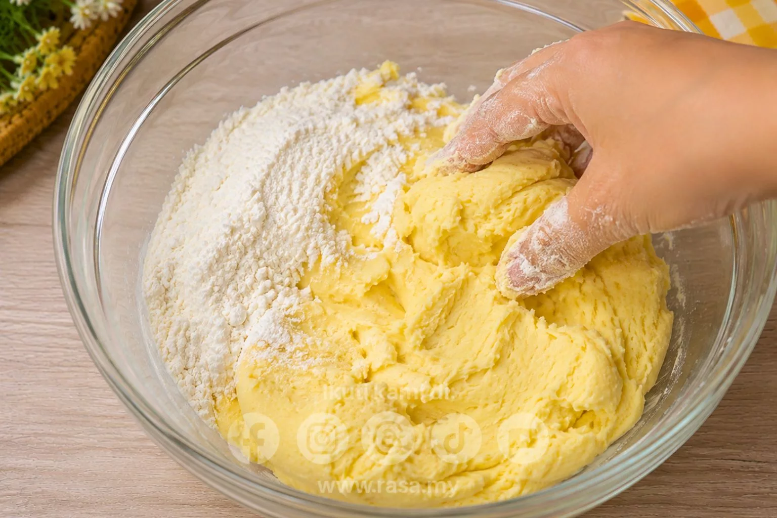Cara Buat Tart Nyonya Sedap. Resipi Rahsia Istimewa, Rapuh & Cair Di Mulut 10 Cara Buat Tart Nyonya Sedap. Resipi Rahsia Istimewa, Rapuh & Cair Di Mulut