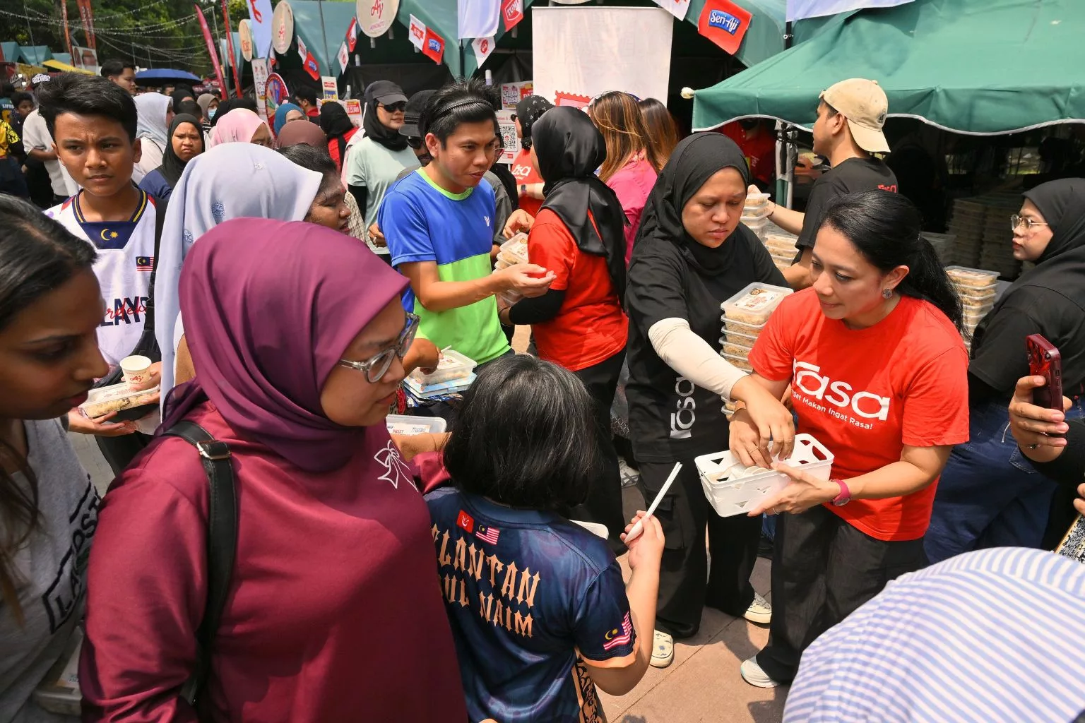 Seri-Aji® Cipta Rekod Malaysia Book of Records, Agih 2,026 Pek Nasi Goreng Kampung Di Pesta Seri Rasa Sempena Festival Budaya Malaysia 2026