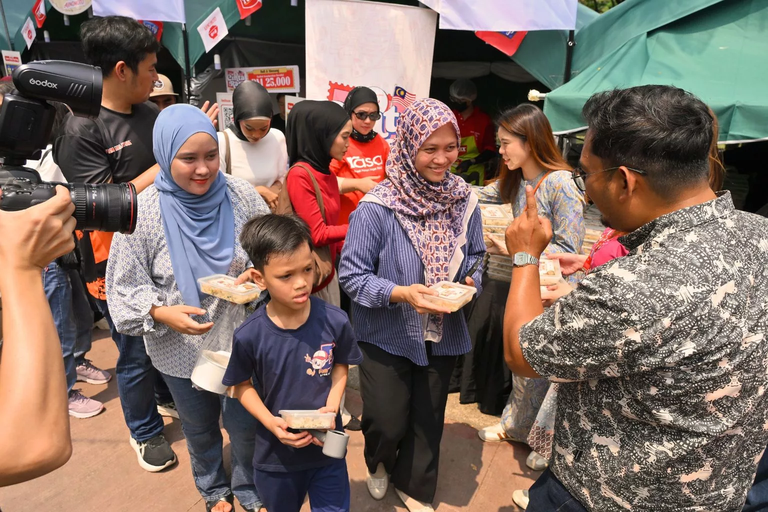 Seri-Aji® Cipta Rekod Malaysia Book of Records, Agih 2,026 Pek Nasi Goreng Kampung Di Pesta Seri Rasa Sempena Festival Budaya Malaysia 2026