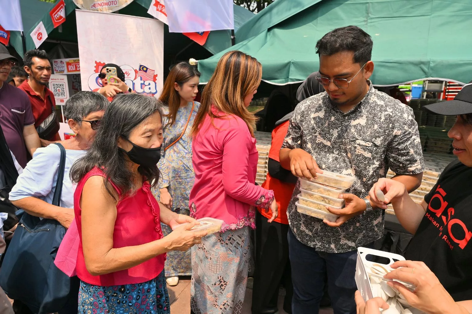 Seri-Aji® Cipta Rekod Malaysia Book of Records, Agih 2,026 Pek Nasi Goreng Kampung Di Pesta Seri Rasa Sempena Festival Budaya Malaysia 2026