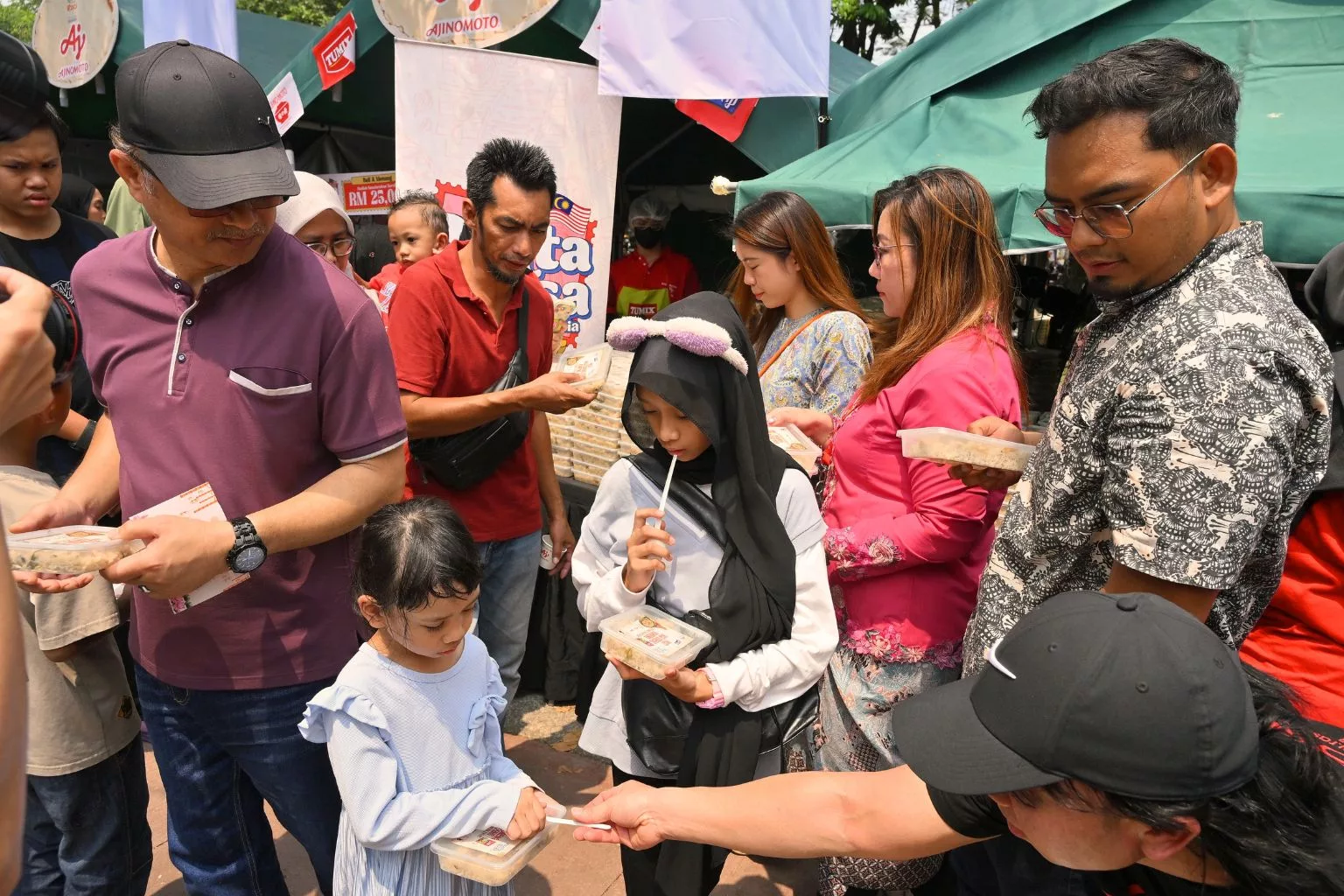 Seri-Aji® Cipta Rekod Malaysia Book of Records, Agih 2,026 Pek Nasi Goreng Kampung Di Pesta Seri Rasa Sempena Festival Budaya Malaysia 2026
