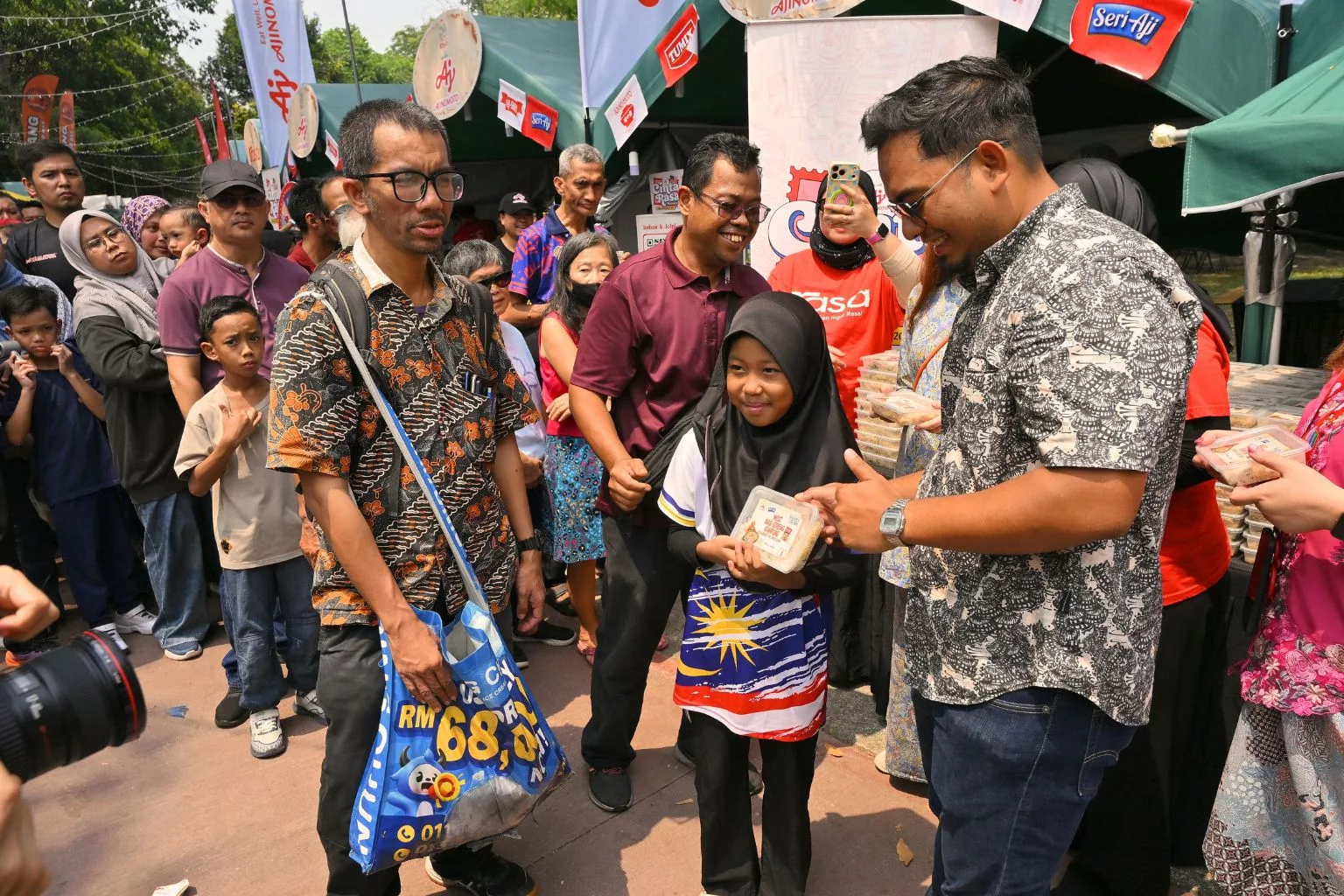 Seri-Aji® Cipta Rekod Malaysia Book of Records, Agih 2,026 Pek Nasi Goreng Kampung Di Pesta Seri Rasa Sempena Festival Budaya Malaysia 2026