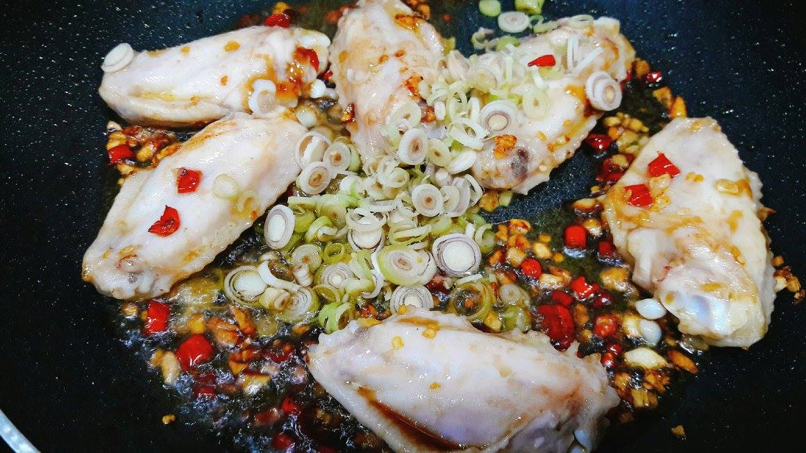 Ayam Masak Serai Ala Thai Simple Akan Buat Anda Tak Keruan