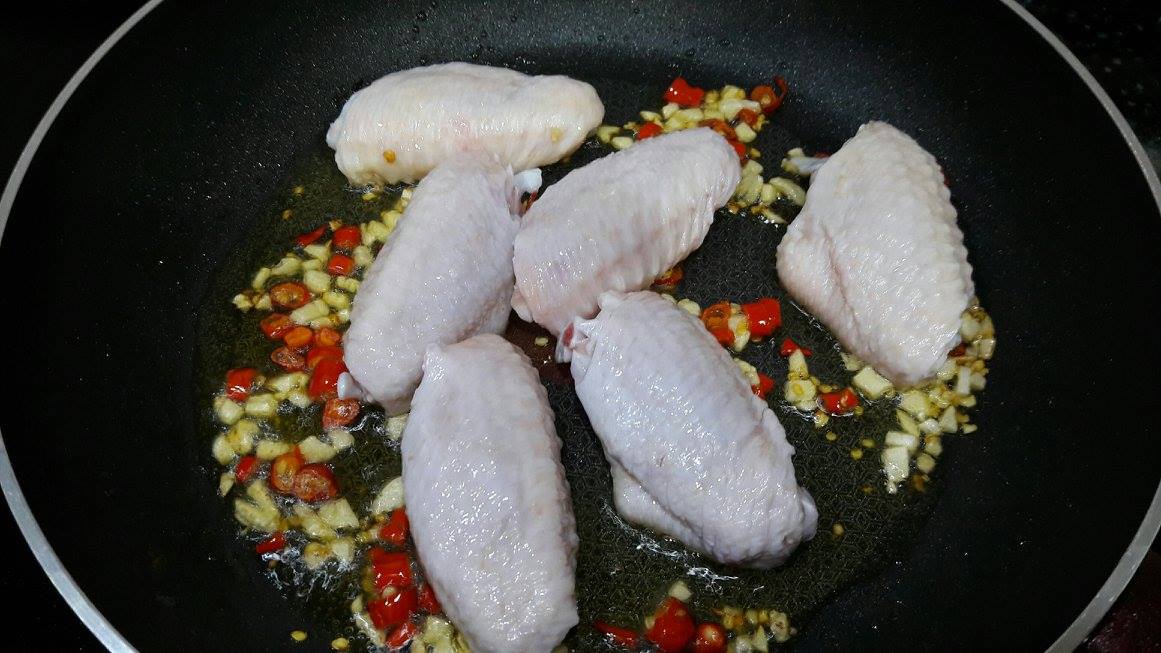 Ayam Masak Serai Ala Thai Simple Akan Buat Anda Tak Keruan