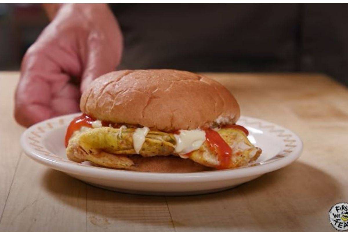 Burger Ramly Menambat Hati Pembuat Filem A.S. Masak Cara Burger Ramly Menambat Hati Pembuat Filem A.S. Masak Cara